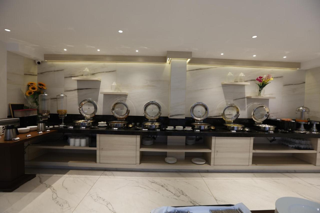 Artistry Suites Calangute Esterno foto